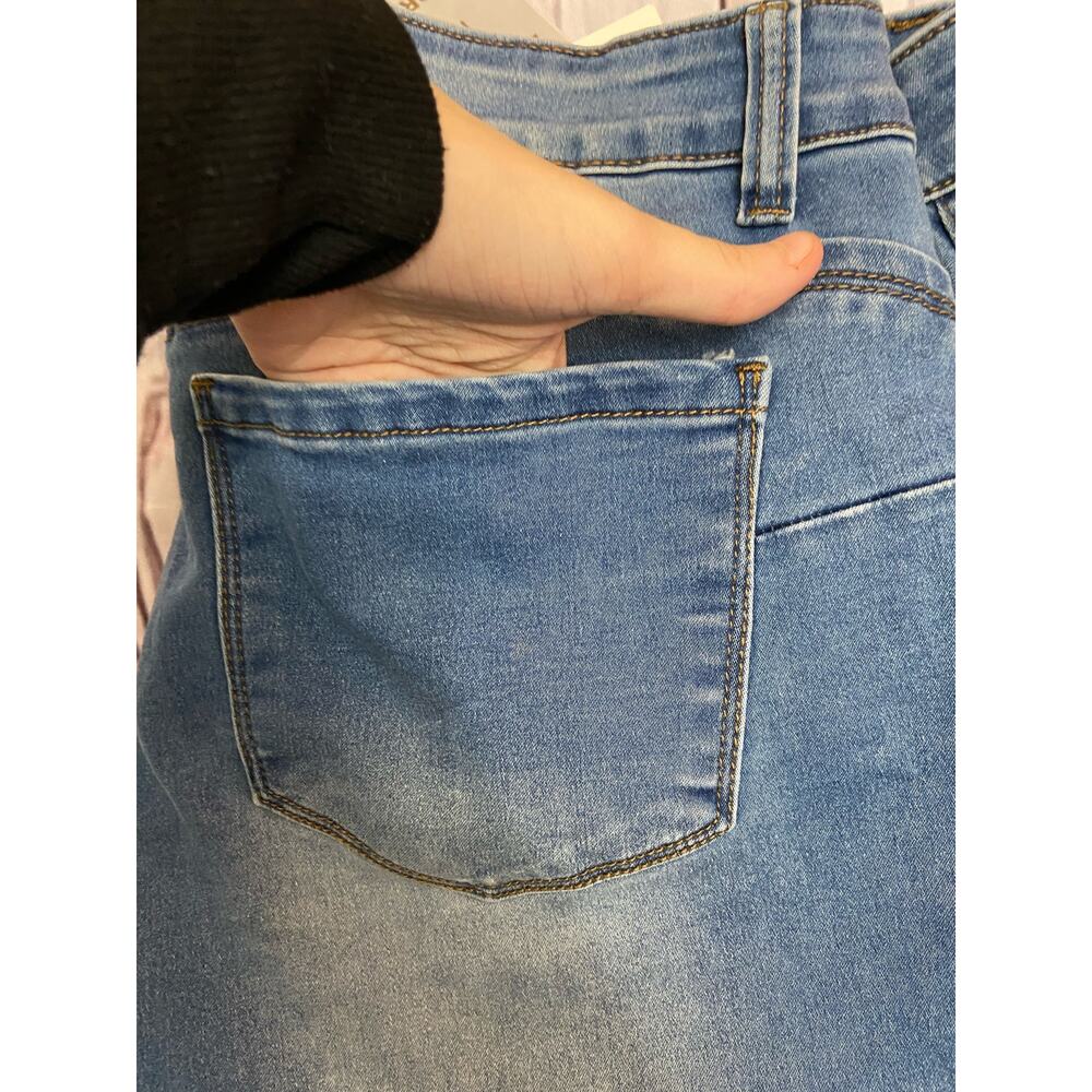 Sandpiper Mid Rise Capri Womens 22 Super Stretch Snap Hem Medium Wash Pocket NWT - Picture 4 of 14